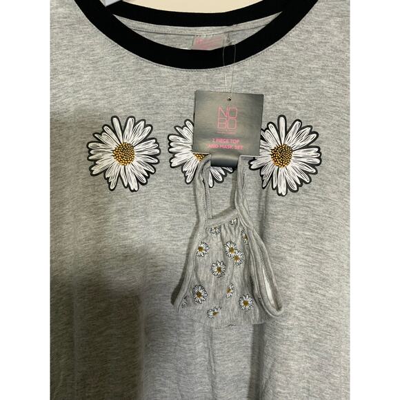 No Boundaries Juniors Women Ringer Tee with Mask Top Shirt Size XL - NWT - Picture 4 of 7